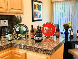 Fairground Remodeled AC BBQ Fully Stocked Downtown - Santa Rosa - 5