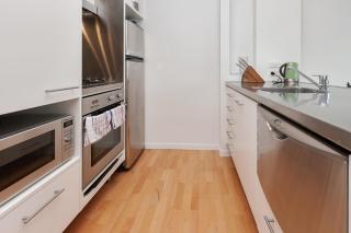 QV Stays Cosy in the Viaduct - 5