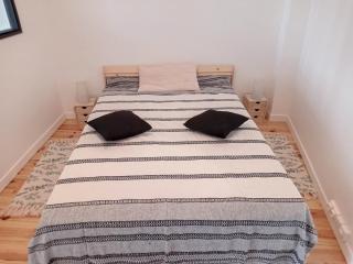 Appartement rénové, 1 chambre, 300m de la gare, près du centre de Granville - FR-1-361-479 - 5