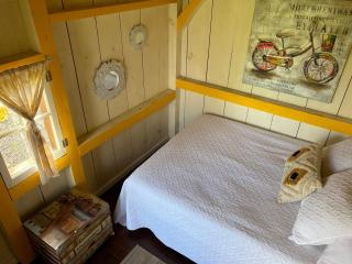 Dreamers Writing Farm, 3 Wooded Acres, Hepworth - 1