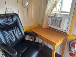 Dreamers Writing Farm, 3 Wooded Acres, Hepworth - Sauble Beach - 6