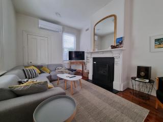 A Sea Pilots Cottage - 6
