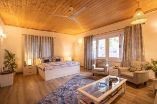 StayVista at Waterside Estate - Srinagar - 7
