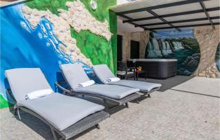 Five-Bedroom Holiday Home In Cista Velika - Velika Čista - 9