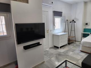 Allo Apartments "Real Escuela" Centro Loft - Jerez de la Frontera - 2