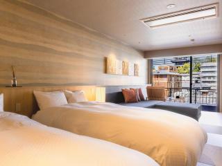 Ryokan Asukasou at the entrancne of Nara park - Nara - 3