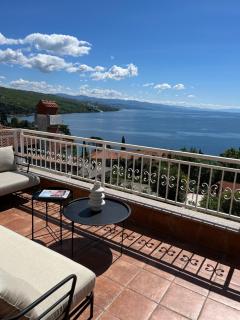 Panoramic Seaview Apartment - 2