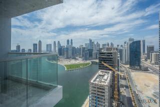 Special Offer Elegant Studio with Iconic Canal Views by Deluxe Holiday Homes - Dubai - 3