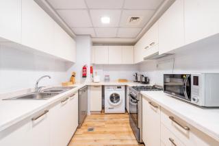 Luxury 1BR Beachfront Apartment Marjan Island - 8