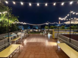 Locomo Hostel OG - Stay Work Eat - Mumbai - 5