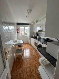 Playa de Berria -Apartamento con piscina y vistas al mar - Santoña - 2