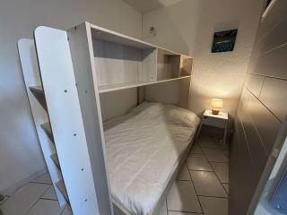 Appartement 2 pièces cabine, piscine, parking, 5 couchages - Port Camargue - FR-1-250-234 - 1
