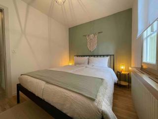 No.8 Boutique Apartment - 6