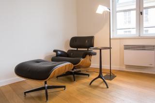 Centrally located, refurbished modern flat with views over the historic port - 9