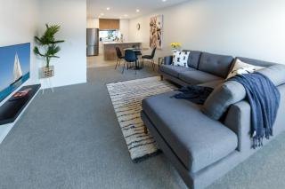 City Lights Retreat with Carpark 2 Bed 2 Bath - Christchurch - 9