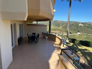 New refurnished Apartment Elviria Hills Marbella - Marbella - 4