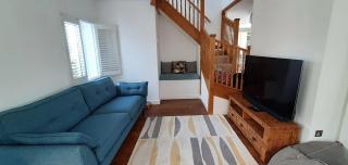 3-Bedroom Family Home. Just 5 Mins From The Beach! - 2