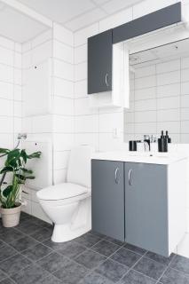 Stay Urban - Stylish Scandinavian Gem with French Balcony - Bergen - 1