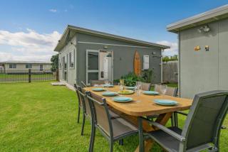Kõpuha on Rangiora - Matarangi Holiday Home - 0