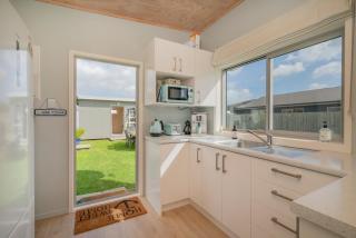 Kōpuha on Rangiora - Matarangi Holiday Home - 7