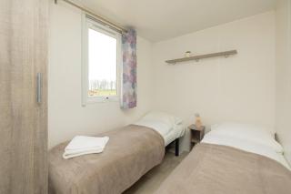 Domki Wakacyjne "Wolności" - Grill, Relax w Balii z Jacuzzi & Taras by Noclegi Renters - 3