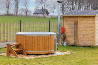 Domki Wakacyjne "Wolności" - Grill, Relax w Balii z Jacuzzi & Taras by Noclegi Renters - 9