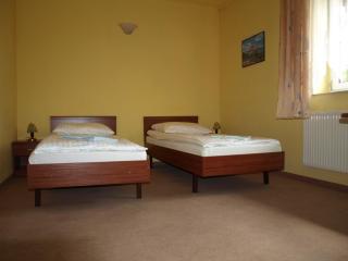 Hotel Pod Dębami - Pabianice - 1