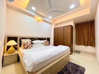 Airport Bliss Apartment+Balcony & Netflix + Prime - Jaipur - 1