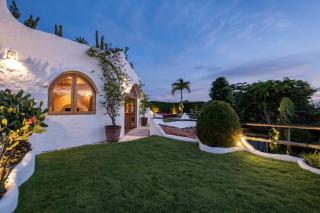 Casa Mila - 4 BR Luxury Family Villa 5 Min from Canggu Beach - Bali - 8