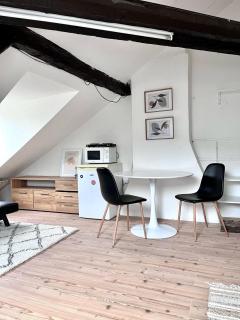 Loft apartment close to metro Palmovka - Prague - 1