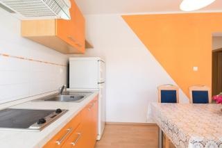Apartments Mirjana * central location and close to beach - Punat - 4