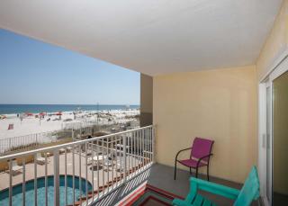 Clearwater 1C by ALBVR - Beautiful Beachfront Views! Great location! - Gulf Shores - 3