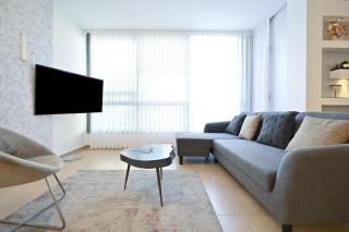 Forever Young at Jean Jaures by HolyGuest - Tel Aviv - 9