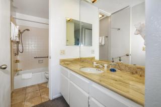 E208 - Ocean Overlook - Oceanside - 5