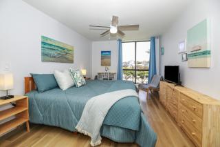 B210 - Coastal Cove - Oceanside - 6