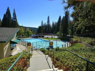 3 bdrm summer Chalet with AC & Pool Access - Arnold - 8