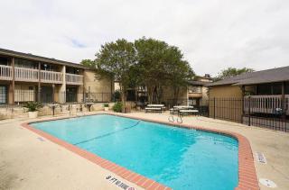 Condo Near Downtown Austin - 2br - 2