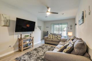 Brandon Duplex with Screened-In Porch and Pool Table! - Brandon - 8