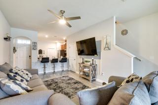 Brandon Duplex with Screened-In Porch and Pool Table! - Brandon - 5