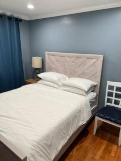 Beautiful place minutes away to New York City . - 7