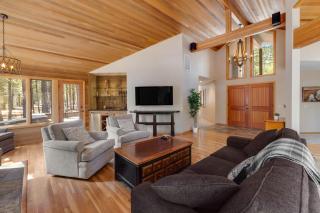 Tree-lined Paradise - Black Butte Ranch - 5