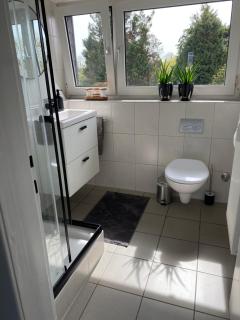 BOSTEL 1 - Modernes Dachgeschoss-Studio in Duisburg Meiderich, 4,7 km Hbf, U-Bahn 250m, Flughafen Düsseldorf 28 km, Landschaftspark 2,9 km, 5 Gehminuten von Herzklinik entfernt - Duisburgo - 3