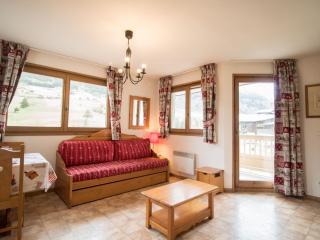 Appartement spacieux 6 pers, au pied des pistes, balcon, parking, proche commerces et services - FR-1-508-49 - Lanslevillard - 0