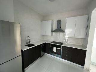 Gorgeous 1-Bedroom Beachside Suite - 8