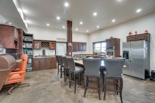 Pet-Friendly Lingle Ranch with Deck on 60 Acres! - - 9