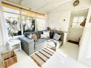 Authentic cosy beach cottage in Callanstoog - 9
