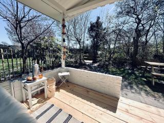 Authentic cosy beach cottage in Callanstoog - 4