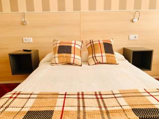 Family & Groups Space, Santiago Center - No Kitchen - Santiago de Compostela - 0