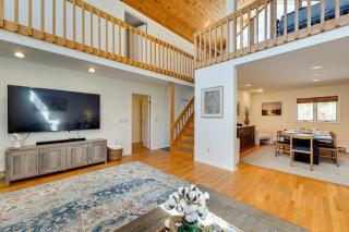 Lake George Oasis with 9 Acres, Hot Tub and Game Room! - Diamond Point - 6