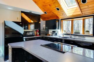 Lake George Oasis with 9 Acres, Hot Tub and Game Room! - Diamond Point - 2